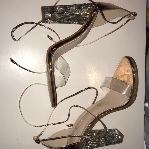 Never worn heels - Picture 2 of 3